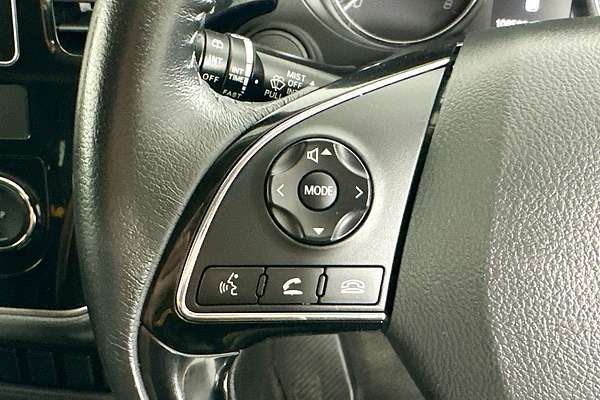 2017 Mitsubishi OUTLANDER LS SAFETY PACK (4x4) 5 SEATS ZK MY18