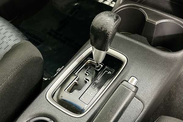 2013 Mitsubishi OUTLANDER ES (4x2) ZJ