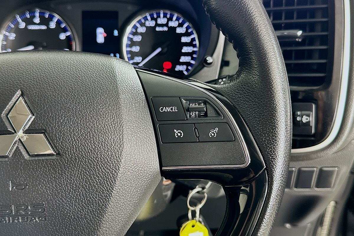 2018 Mitsubishi OUTLANDER ES 7 SEAT (2WD) ZL MY18.5