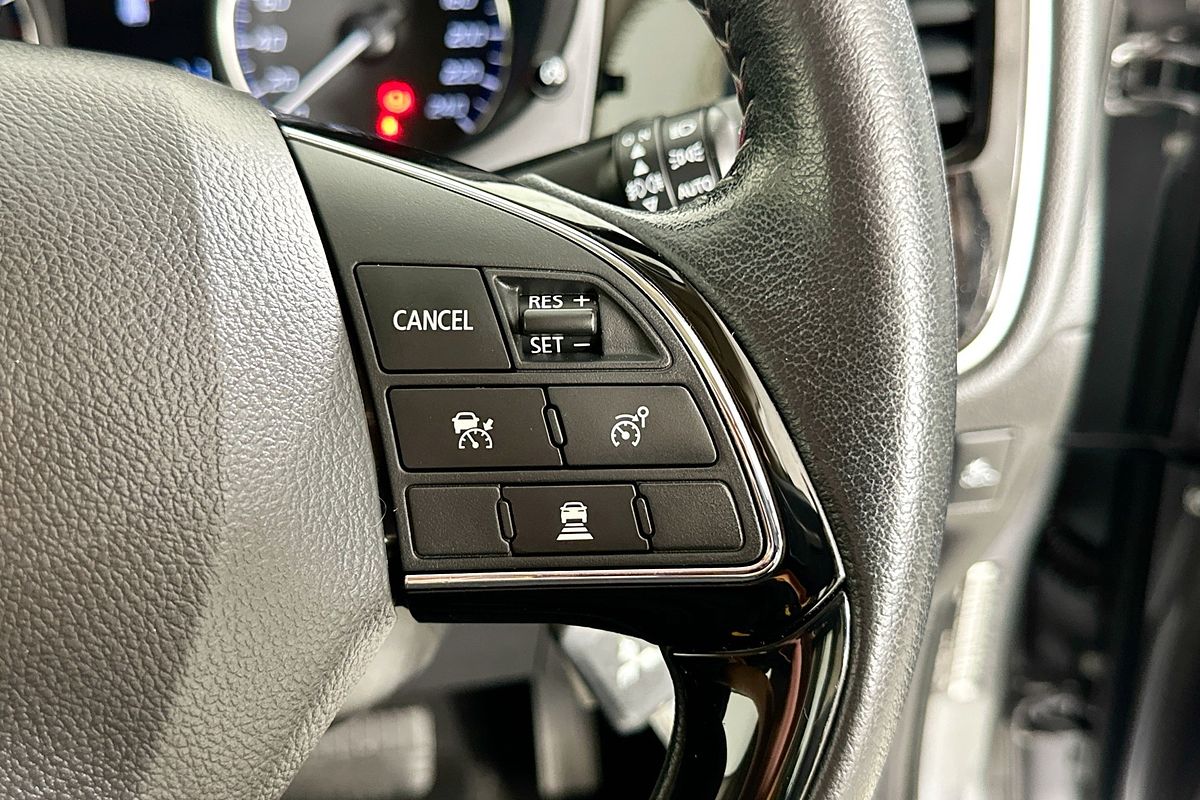 2020 Mitsubishi OUTLANDER ES 7 SEAT (2WD) ZL MY21