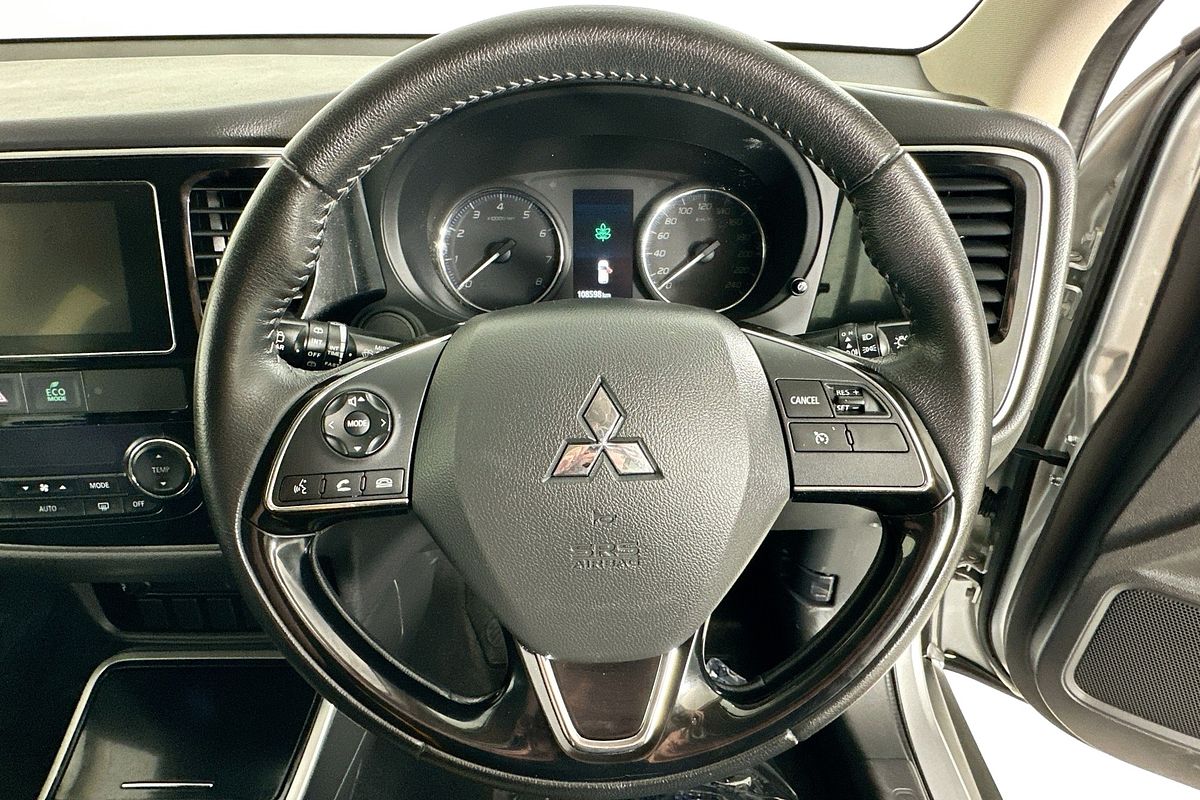 2017 Mitsubishi OUTLANDER LS SAFETY PACK (4x4) 5 SEATS ZK MY18