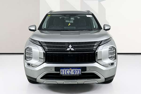 2024 Mitsubishi Outlander LS ZM