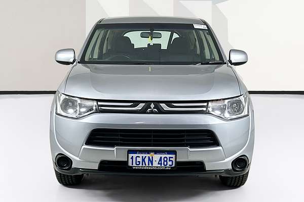 2013 Mitsubishi OUTLANDER ES (4x2) ZJ