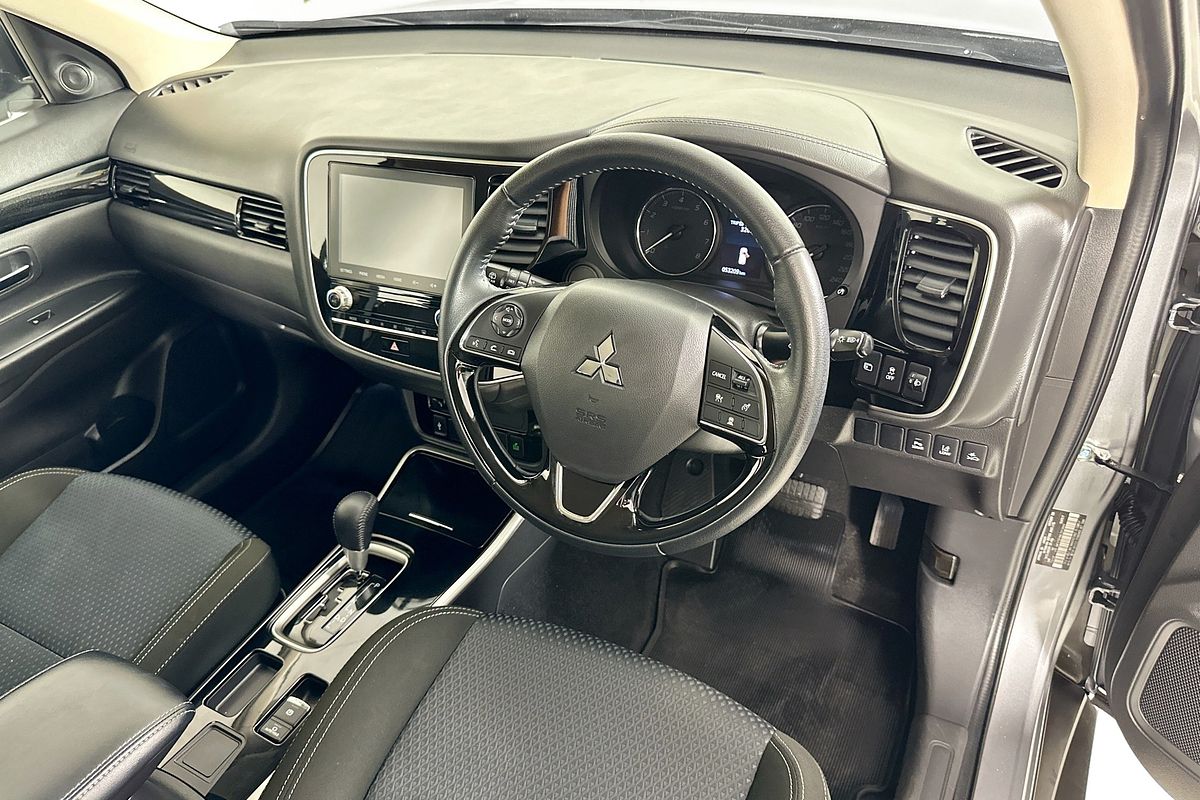 2020 Mitsubishi OUTLANDER ES 7 SEAT (2WD) ZL MY21