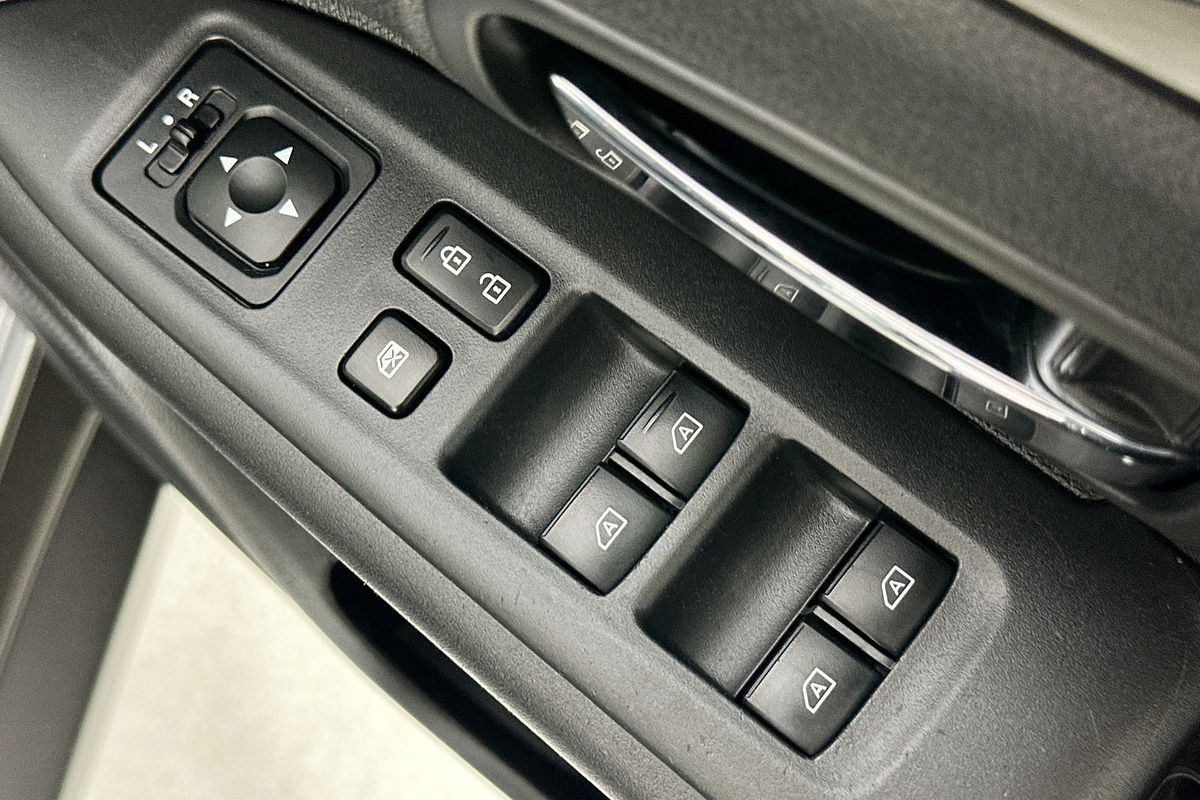2020 Mitsubishi OUTLANDER ES 7 SEAT (2WD) ZL MY21