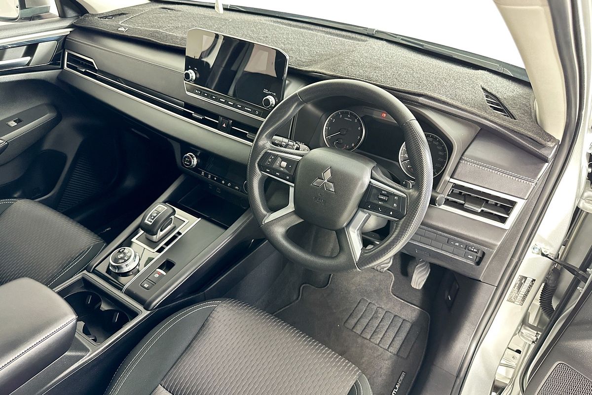 2021 Mitsubishi OUTLANDER ES 7 SEAT (2WD) ZM MY22