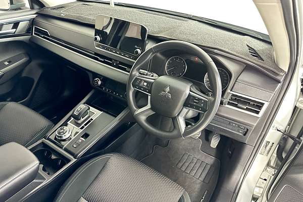 2021 Mitsubishi OUTLANDER ES 7 SEAT (2WD) ZM MY22