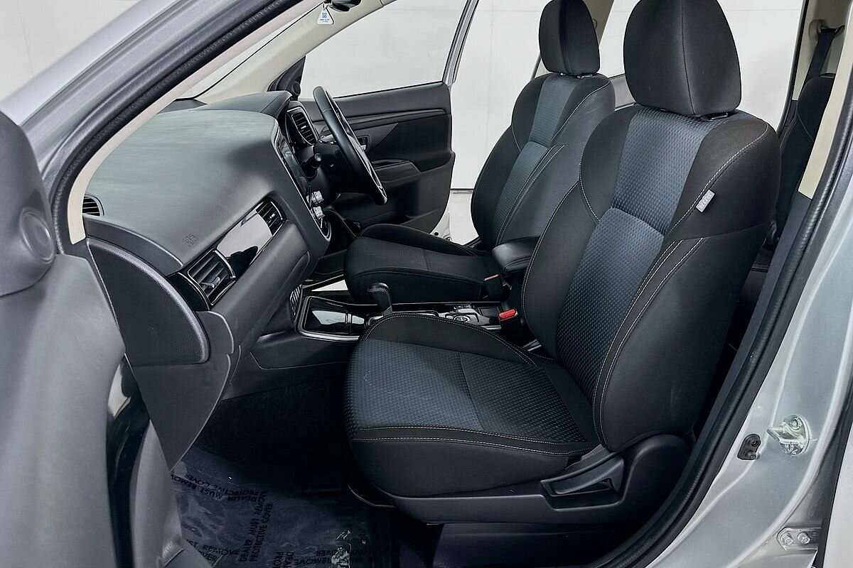 2021 Mitsubishi OUTLANDER ES 7 SEAT (AWD) ZL MY21