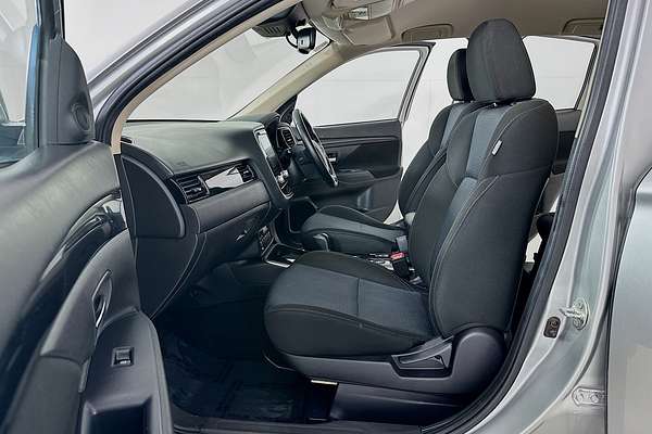 2021 Mitsubishi OUTLANDER ES 7 SEAT (AWD) ZL MY21