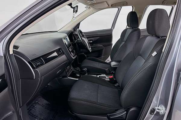 2018 Mitsubishi OUTLANDER ES 7 SEAT (2WD) ZL MY18.5