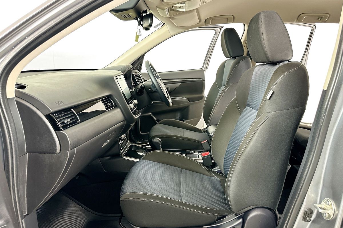 2020 Mitsubishi OUTLANDER ES 7 SEAT (2WD) ZL MY21