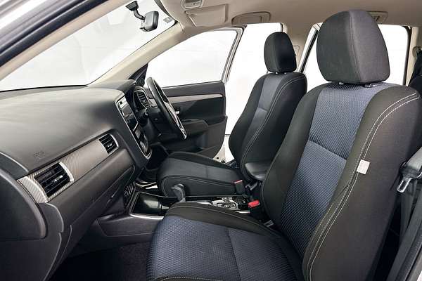 2017 Mitsubishi OUTLANDER LS SAFETY PACK (4x4) 5 SEATS ZK MY18