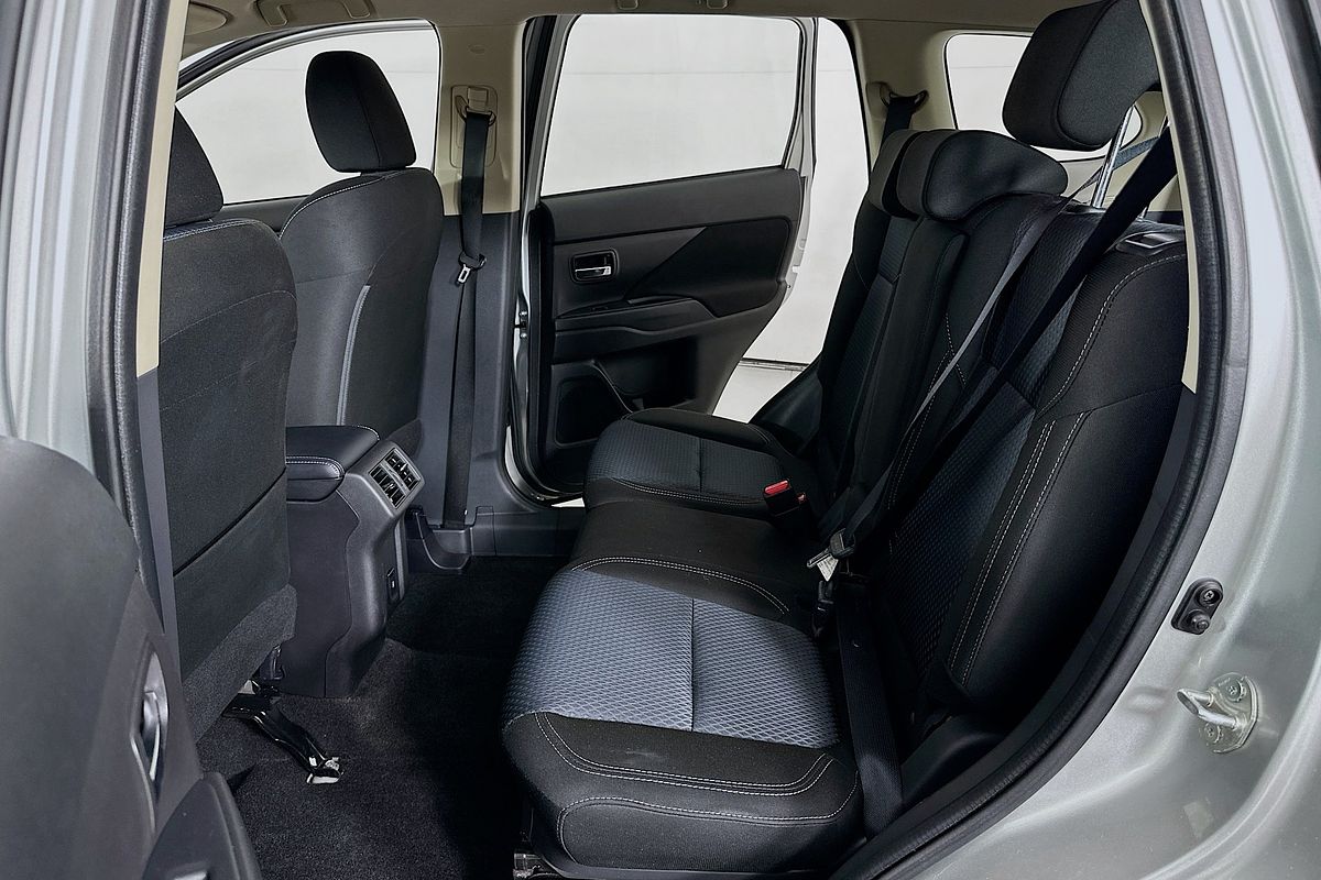 2021 Mitsubishi OUTLANDER ES 7 SEAT (AWD) ZL MY21