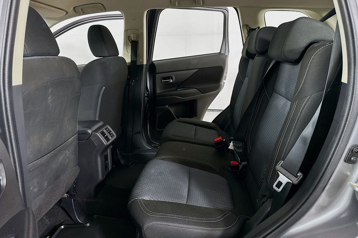 2021 Mitsubishi OUTLANDER ES 7 SEAT (AWD) ZL MY21