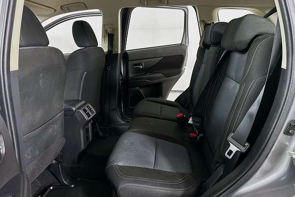 2021 Mitsubishi OUTLANDER ES 7 SEAT (AWD) ZL MY21