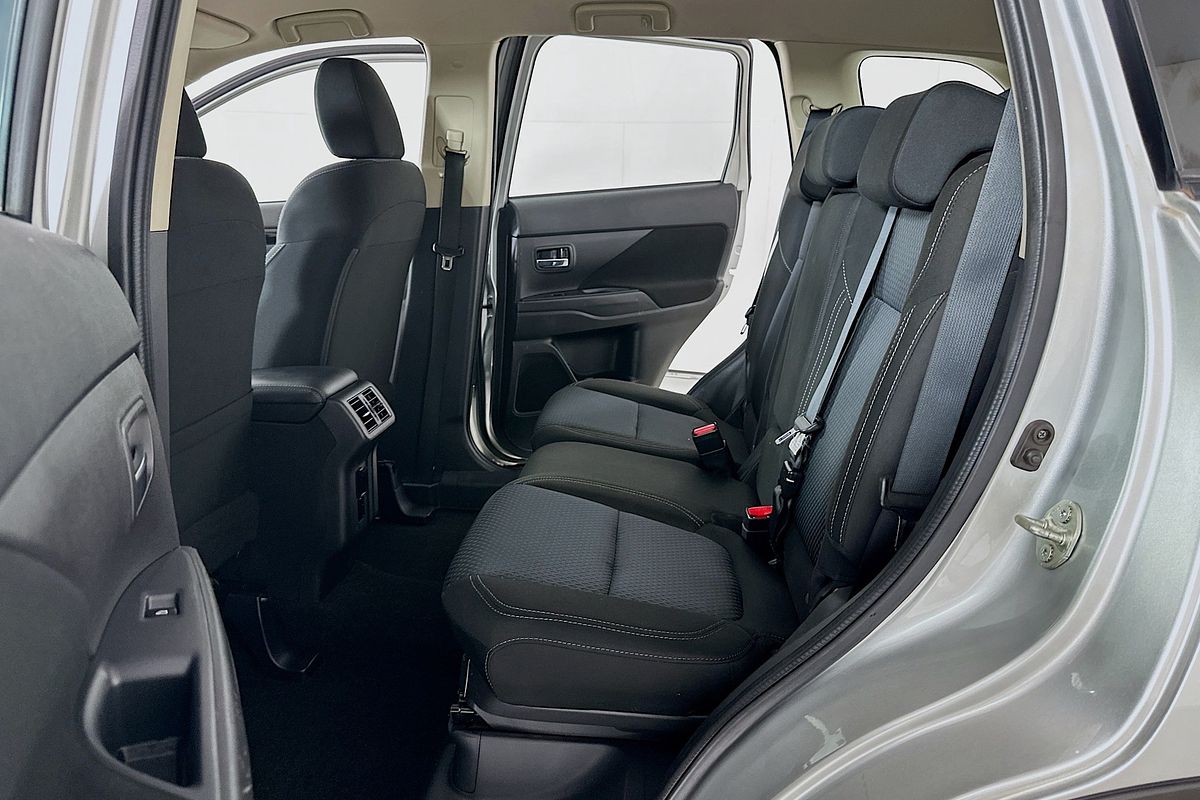 2021 Mitsubishi OUTLANDER ES 7 SEAT (AWD) ZL MY21