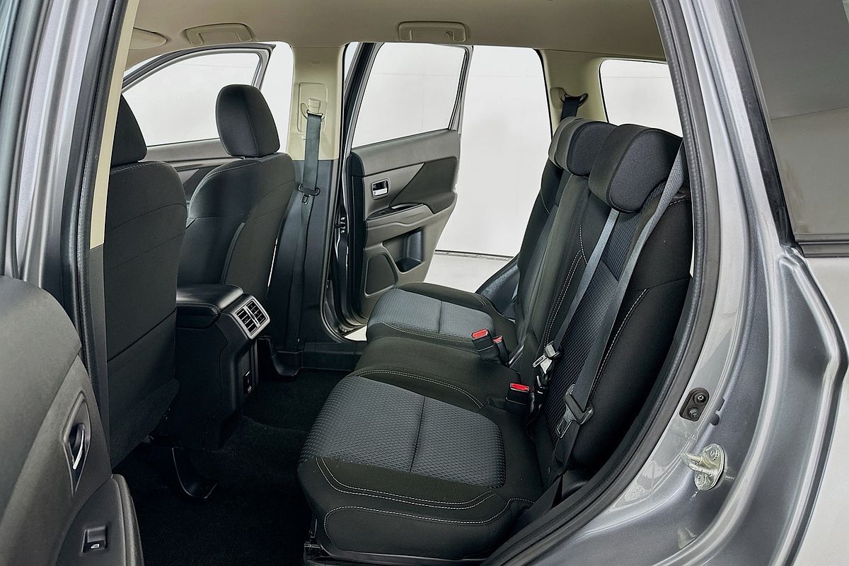 2021 Mitsubishi OUTLANDER ES 7 SEAT (AWD) ZL MY21