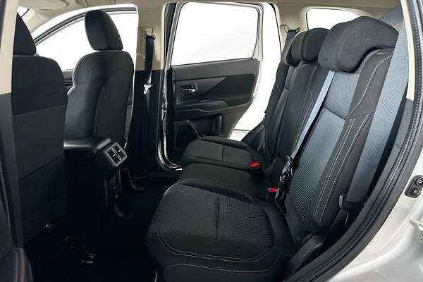 2020 Mitsubishi OUTLANDER ES 7 SEAT (AWD) ZL MY20
