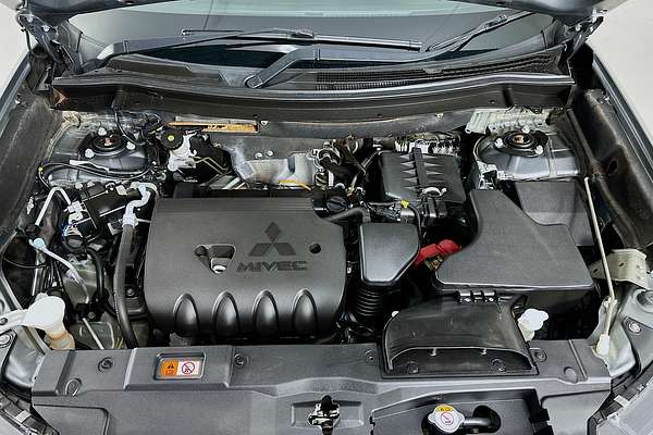 2021 Mitsubishi OUTLANDER ES 7 SEAT (AWD) ZL MY21