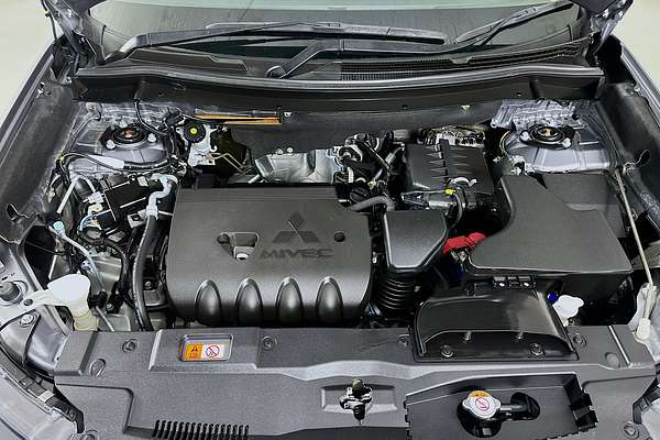 2018 Mitsubishi OUTLANDER ES 7 SEAT (2WD) ZL MY18.5