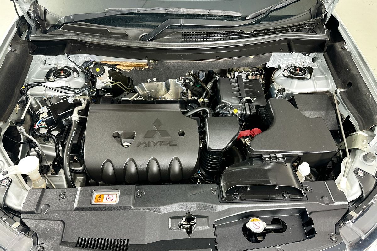 2020 Mitsubishi OUTLANDER ES 7 SEAT (AWD) ZL MY20
