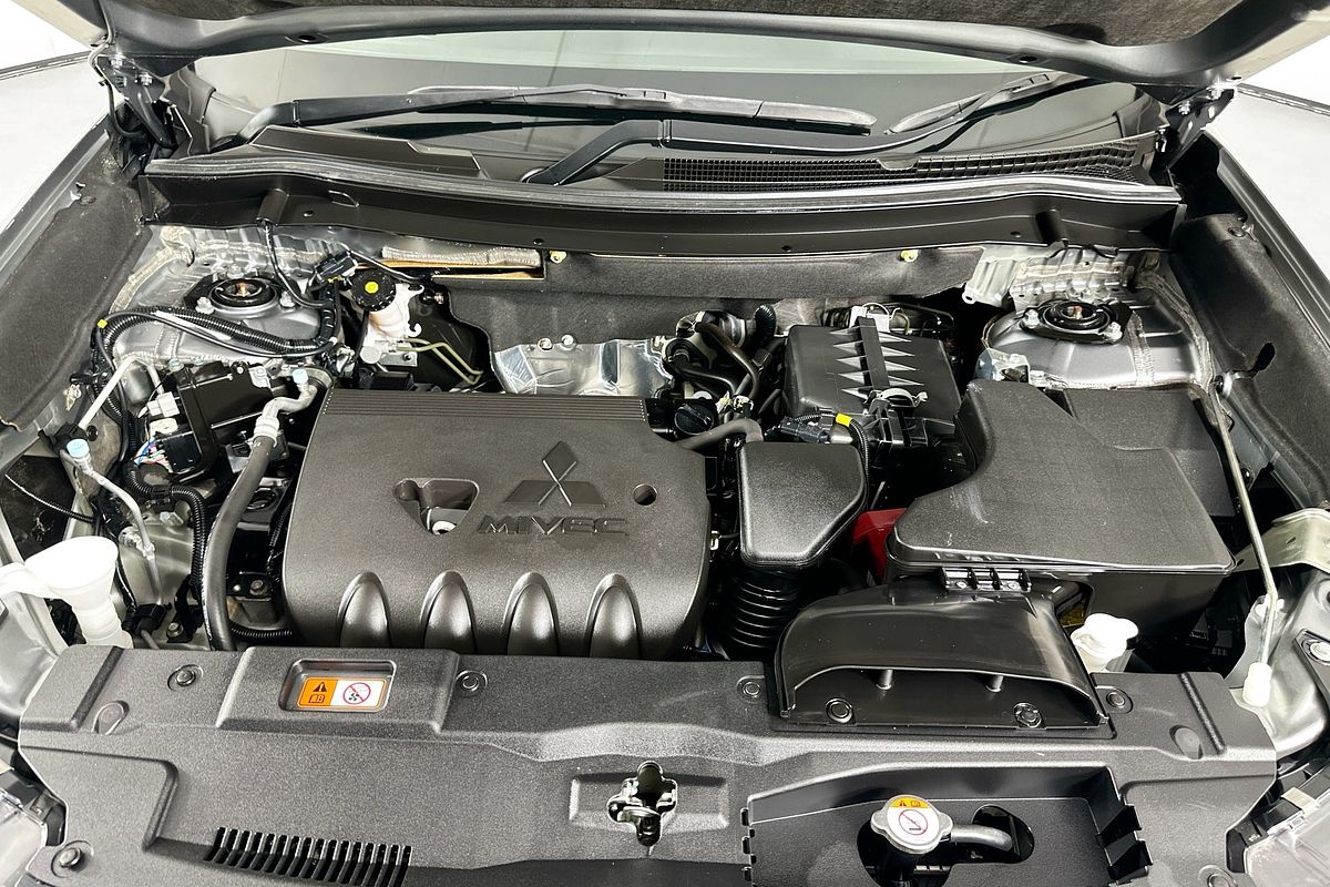 2020 Mitsubishi OUTLANDER ES 7 SEAT (2WD) ZL MY21