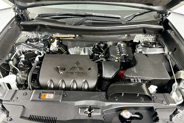 2020 Mitsubishi OUTLANDER ES 7 SEAT (2WD) ZL MY21