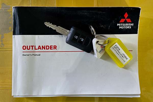 2021 Mitsubishi OUTLANDER ES 7 SEAT (AWD) ZL MY21