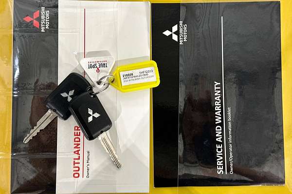 2020 Mitsubishi OUTLANDER ES 7 SEAT (2WD) ZL MY21