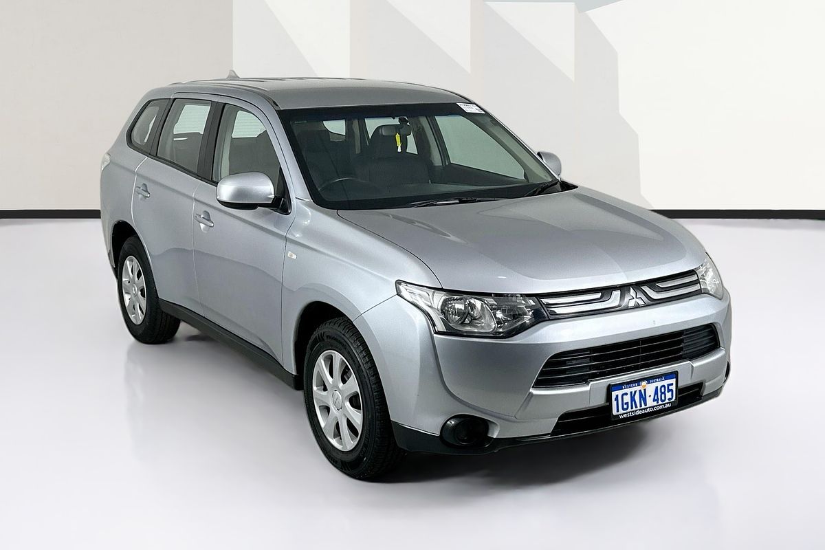 2013 Mitsubishi OUTLANDER ES (4x2) ZJ