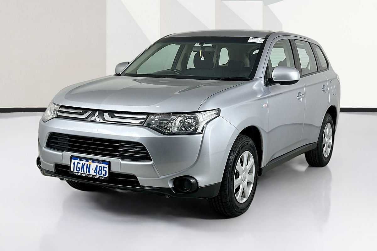2013 Mitsubishi OUTLANDER ES (4x2) ZJ