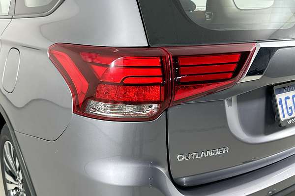 2018 Mitsubishi OUTLANDER ES 7 SEAT (2WD) ZL MY18.5