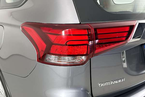 2020 Mitsubishi OUTLANDER ES 7 SEAT (2WD) ZL MY21