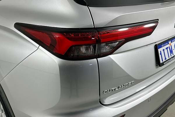 2021 Mitsubishi OUTLANDER ES 7 SEAT (2WD) ZM MY22