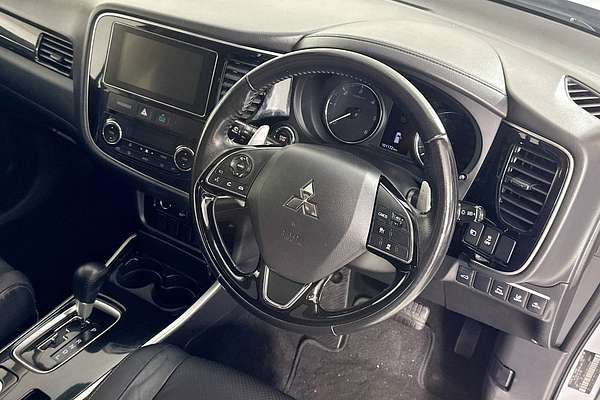 2016 Mitsubishi OUTLANDER EXCEED (4x4) ZK MY16
