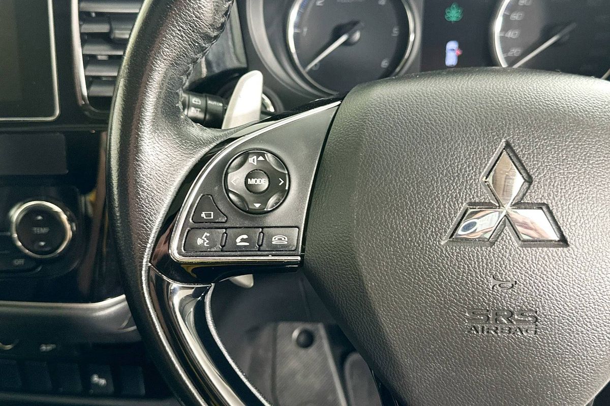 2016 Mitsubishi OUTLANDER EXCEED (4x4) ZK MY16