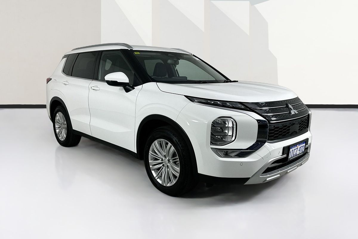 2024 Mitsubishi Outlander LS ZM