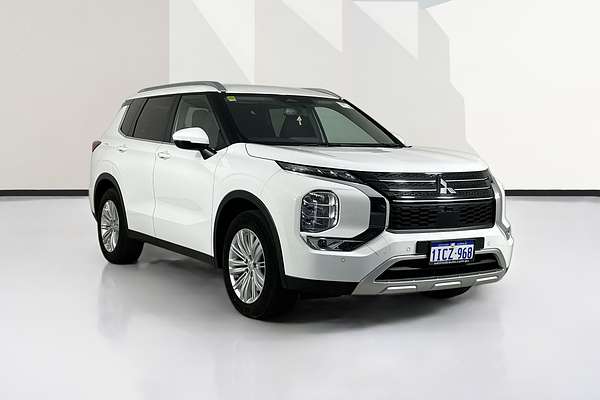 2024 Mitsubishi Outlander LS ZM