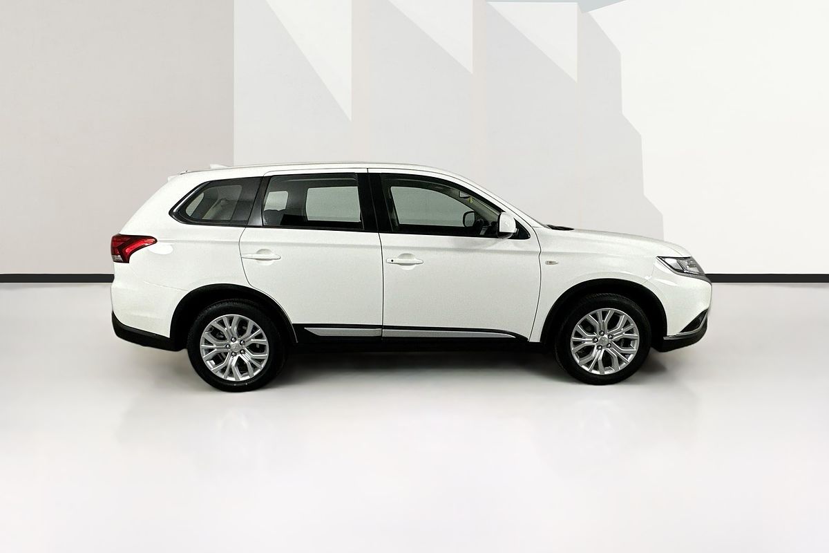 2021 Mitsubishi OUTLANDER ES ZL