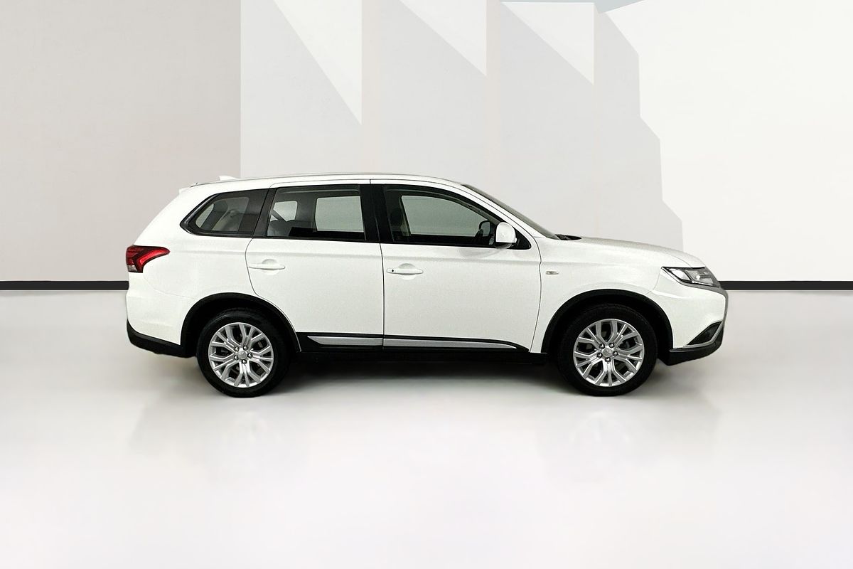 2021 Mitsubishi OUTLANDER ES ZL