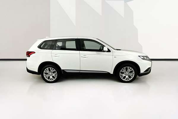 2021 Mitsubishi OUTLANDER ES ZL