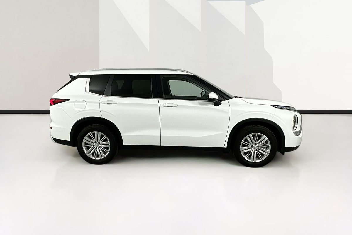 2024 Mitsubishi OUTLANDER LS 7 SEAT (2WD) ZM MY24