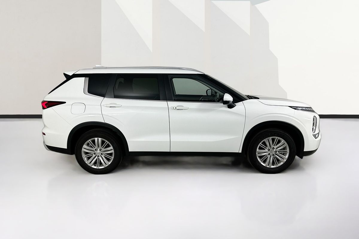 2024 Mitsubishi OUTLANDER LS 7 SEAT (2WD) ZM MY24