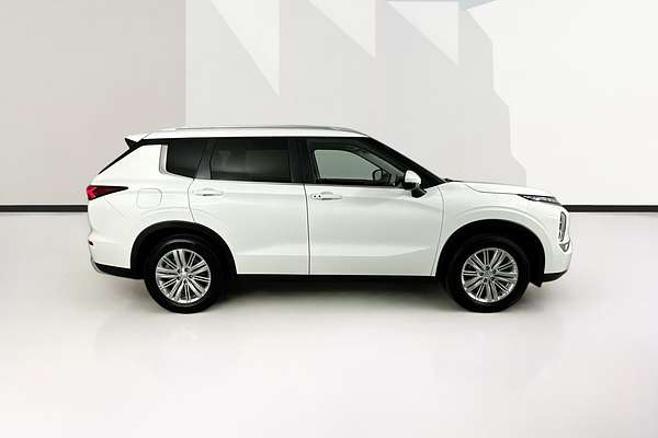 2024 Mitsubishi OUTLANDER LS 7 SEAT (2WD) ZM MY24