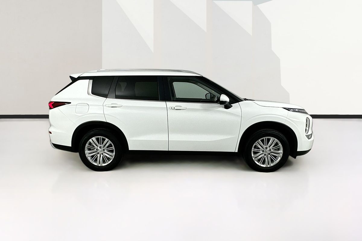 2024 Mitsubishi OUTLANDER LS 7 SEAT (2WD) ZM MY24