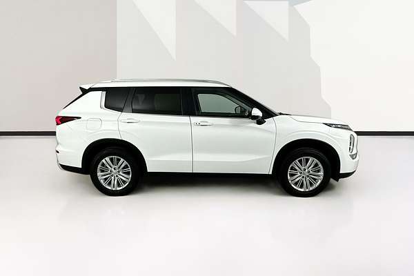 2024 Mitsubishi OUTLANDER LS 7 SEAT (2WD) ZM MY24