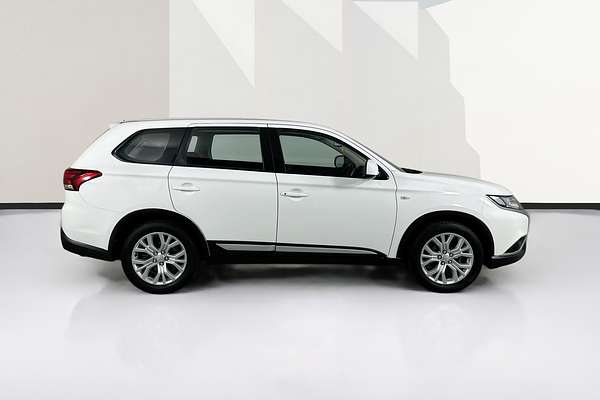 2021 Mitsubishi OUTLANDER ES 7 SEAT (2WD) ZL MY21
