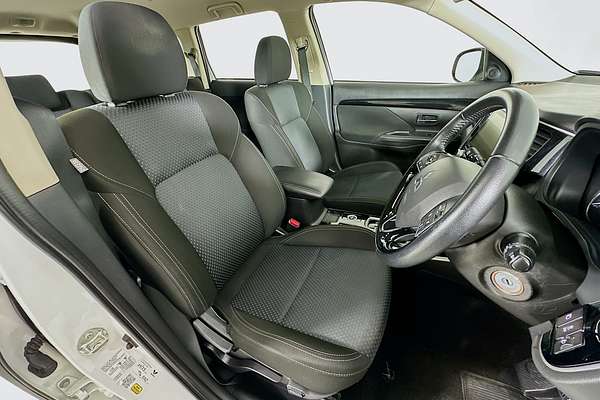 2021 Mitsubishi OUTLANDER ES 7 SEAT (AWD) ZL MY21