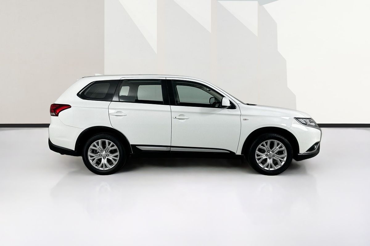 2021 Mitsubishi OUTLANDER ES 7 SEAT (2WD) ZL MY21
