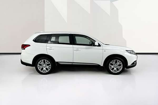 2021 Mitsubishi OUTLANDER ES 7 SEAT (2WD) ZL MY21